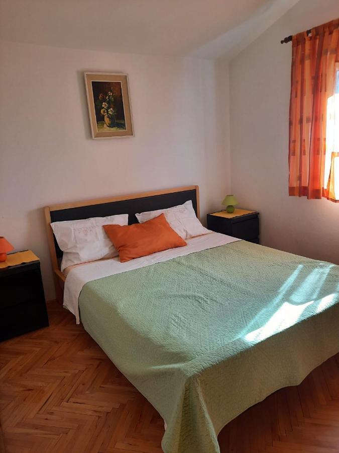 Apartmani Gracela Vodice Bilik gambar